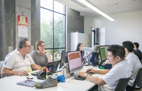 探秘圣東尼工廠 無(wú)縫針織科技如何重塑服裝未來(lái)